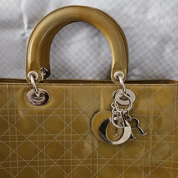 Christian Dior Cannage Lady Dior Gold Enamel Luxury Hand Bag (LIMITED EDITION) - Picture 4 of 16
